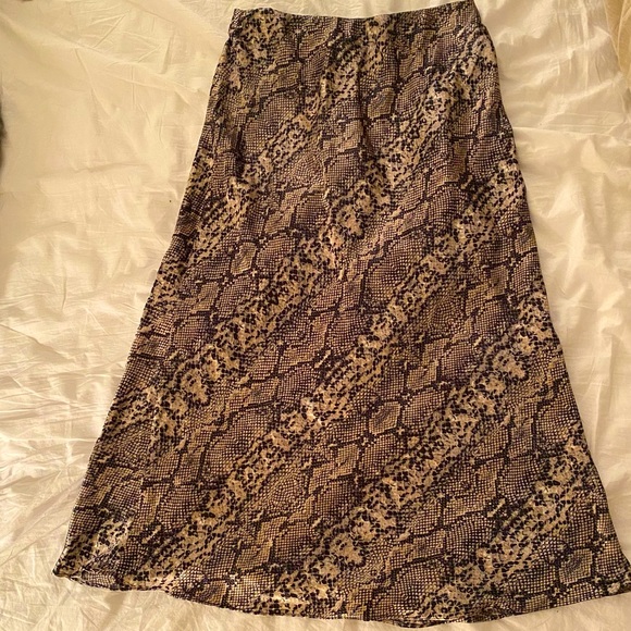 Know One Cares Snakeskin Print Midi Skirt - Picture 1 of 2